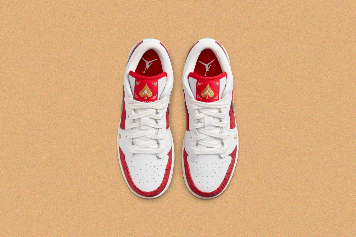 Air Jordan 1 Low SE (GS) - White/Metallic Gold/University Red