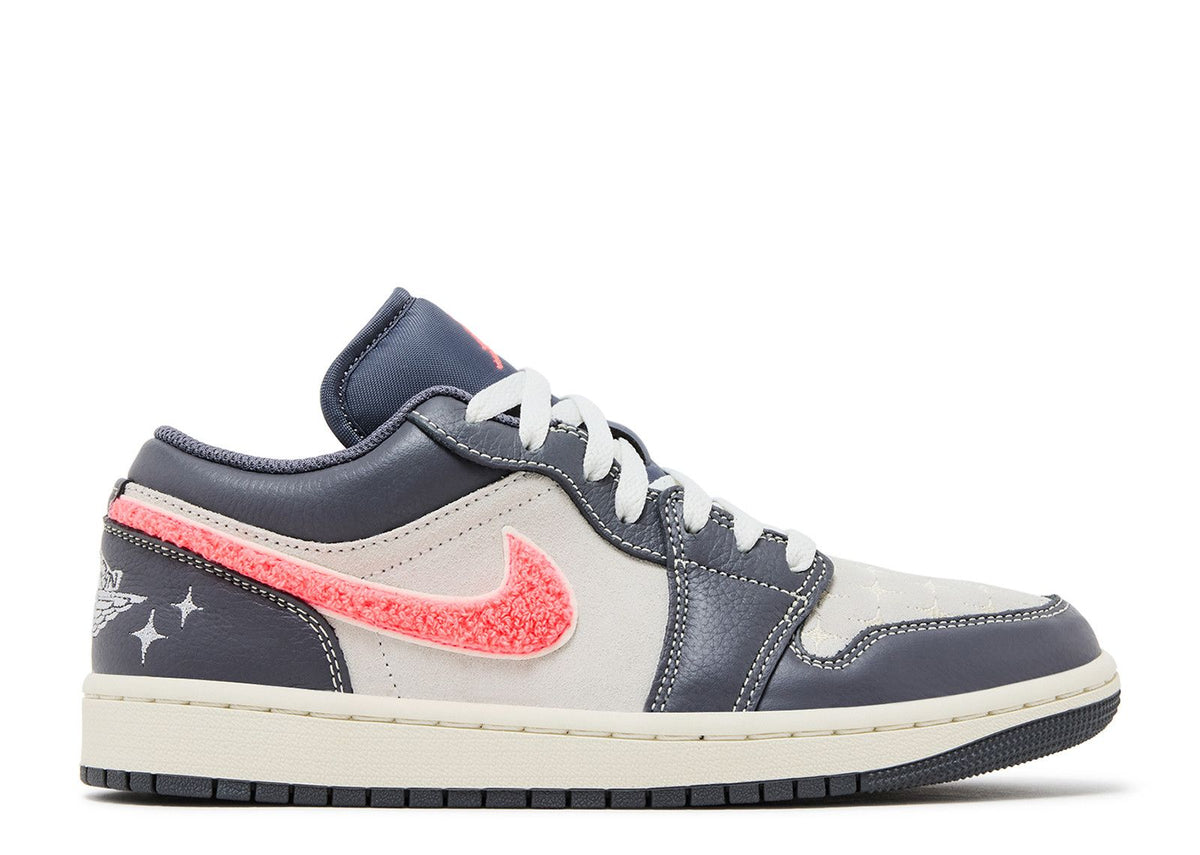 WMNS JORDAN 1 LOW SE 'LIGHT GRAPHITE HOT PUNCH'