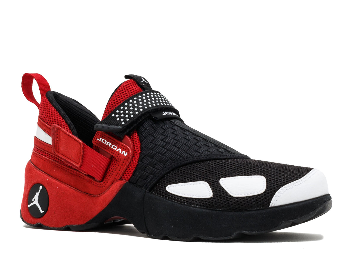 JORDAN TRUNNER LX OG 'BLACK GYM RED'