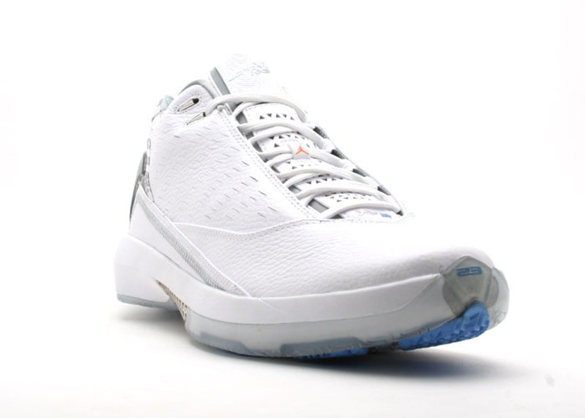 JORDAN 22 OG 5/8 'WHITE UNIVERSITY BLUE'