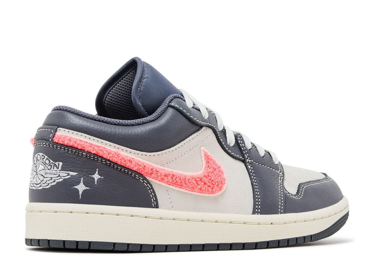 WMNS JORDAN 1 LOW SE 'LIGHT GRAPHITE HOT PUNCH'