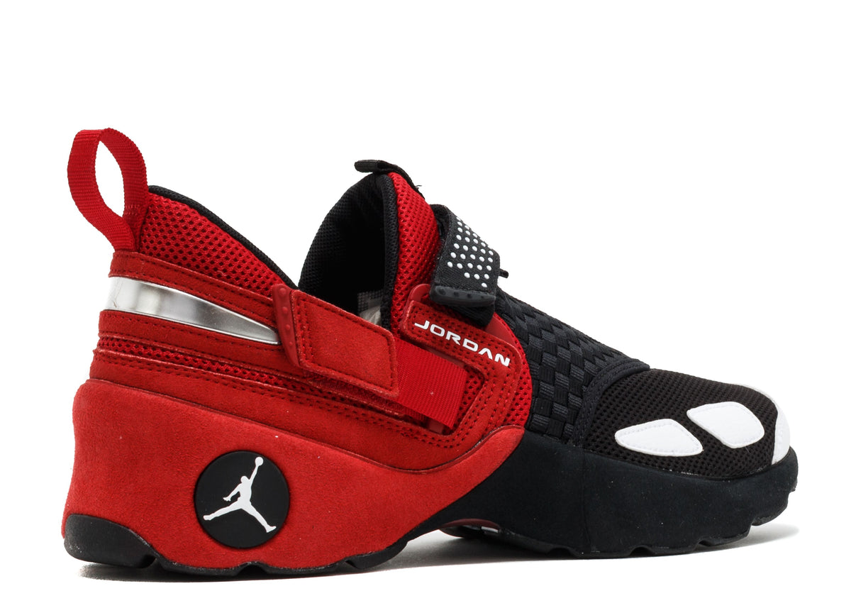 JORDAN TRUNNER LX OG 'BLACK GYM RED'