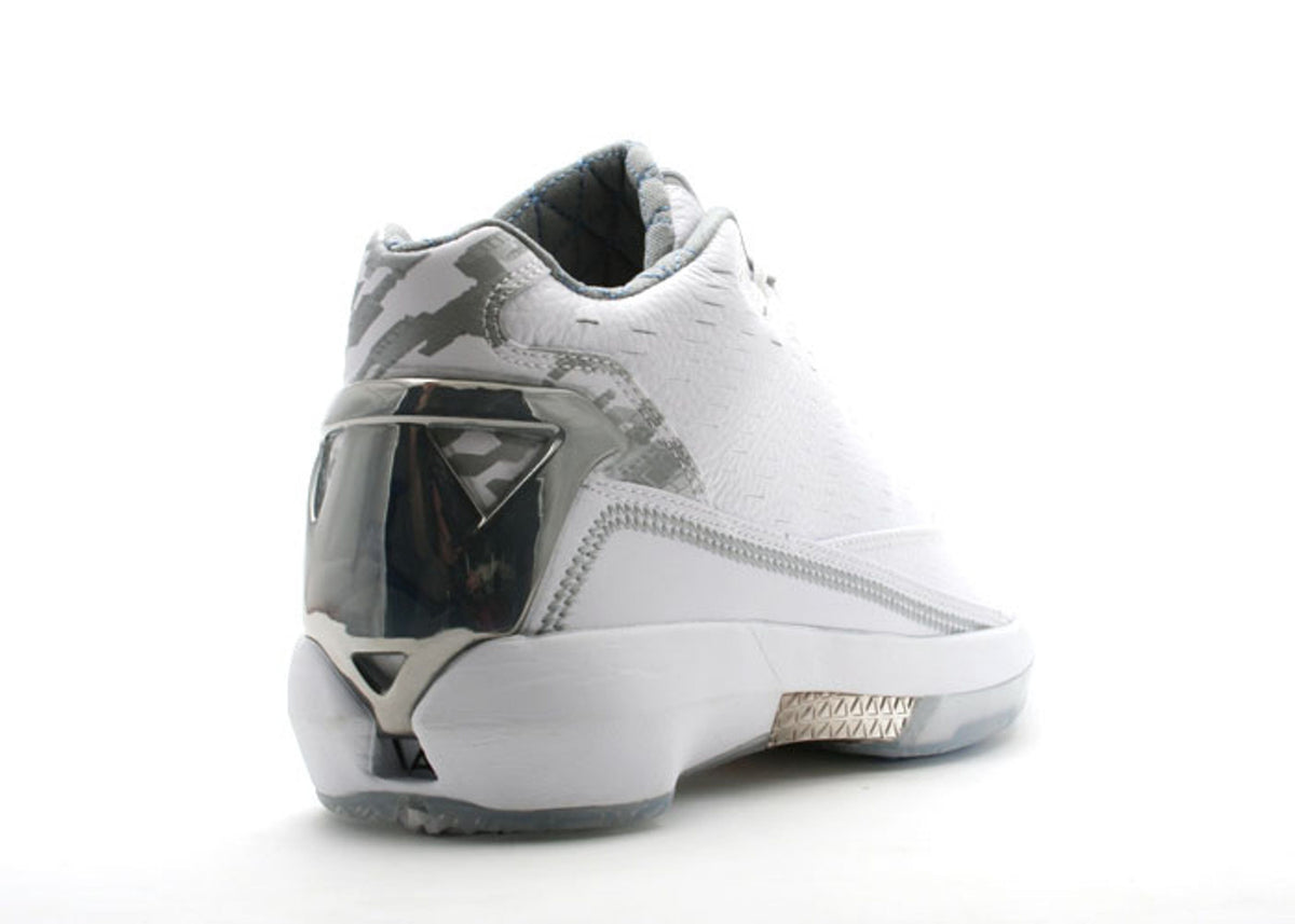 JORDAN 22 OG 5/8 'WHITE UNIVERSITY BLUE'