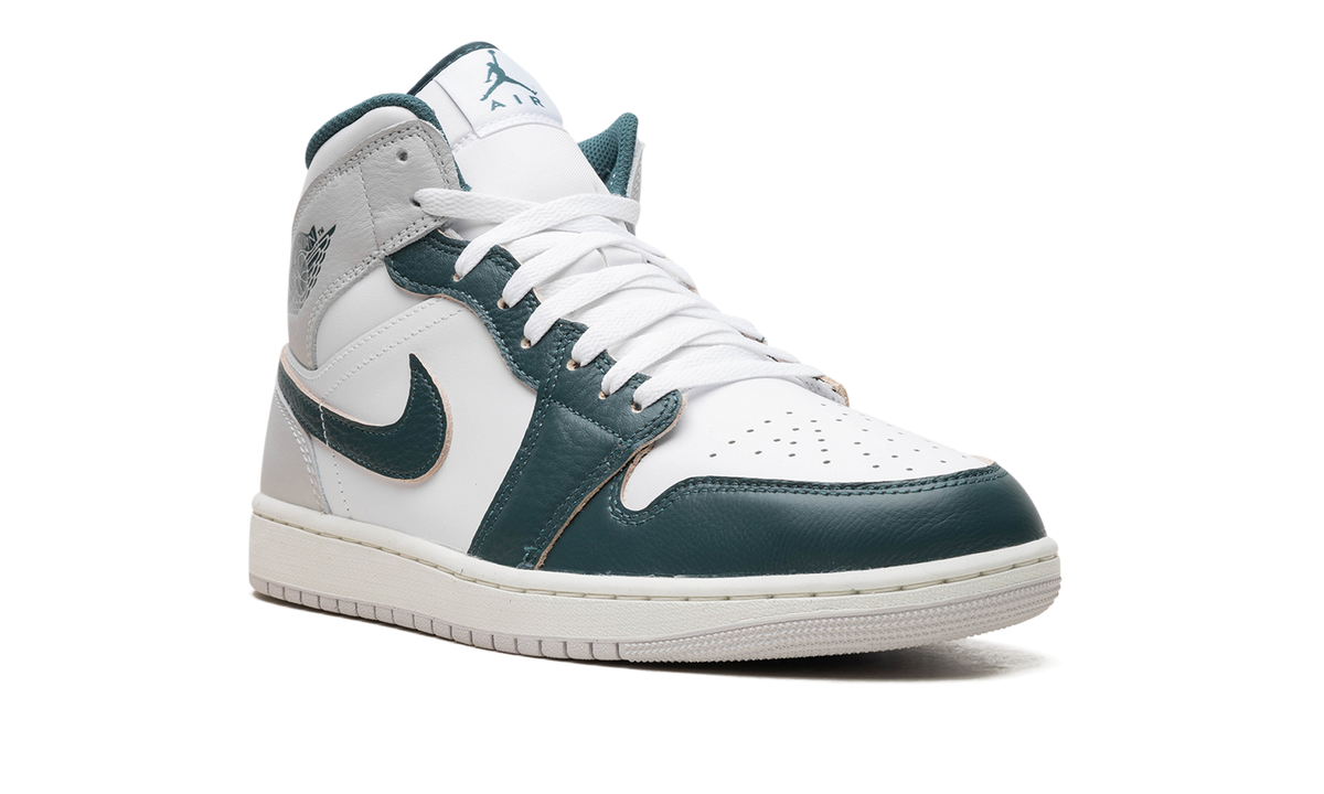 Air Jordan 1 Mid "Oxidized Green" FQ7720 103