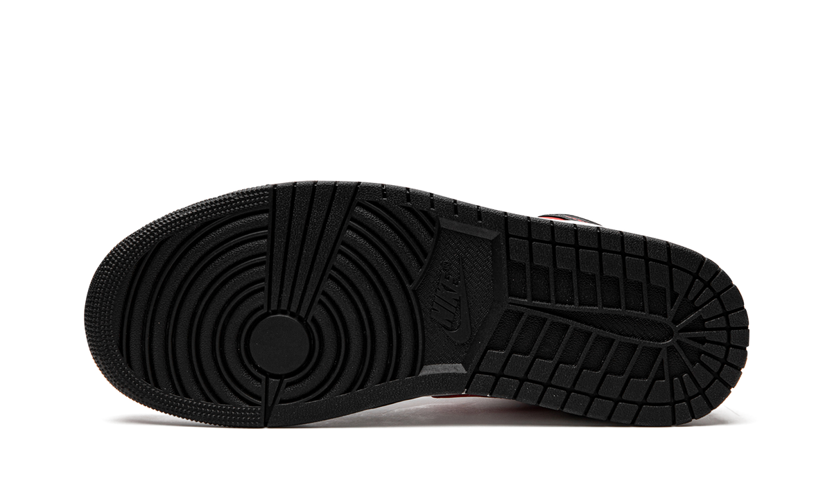 Air Jordan 1 Mid "Bred Toe" 554724 079