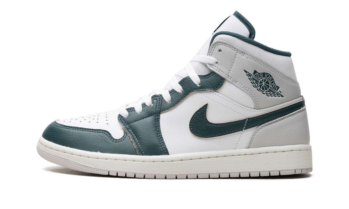 Air Jordan 1 Mid "Oxidized Green" FQ7720 103