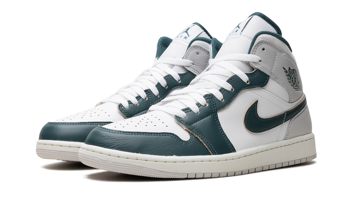 Air Jordan 1 Mid "Oxidized Green" FQ7720 103