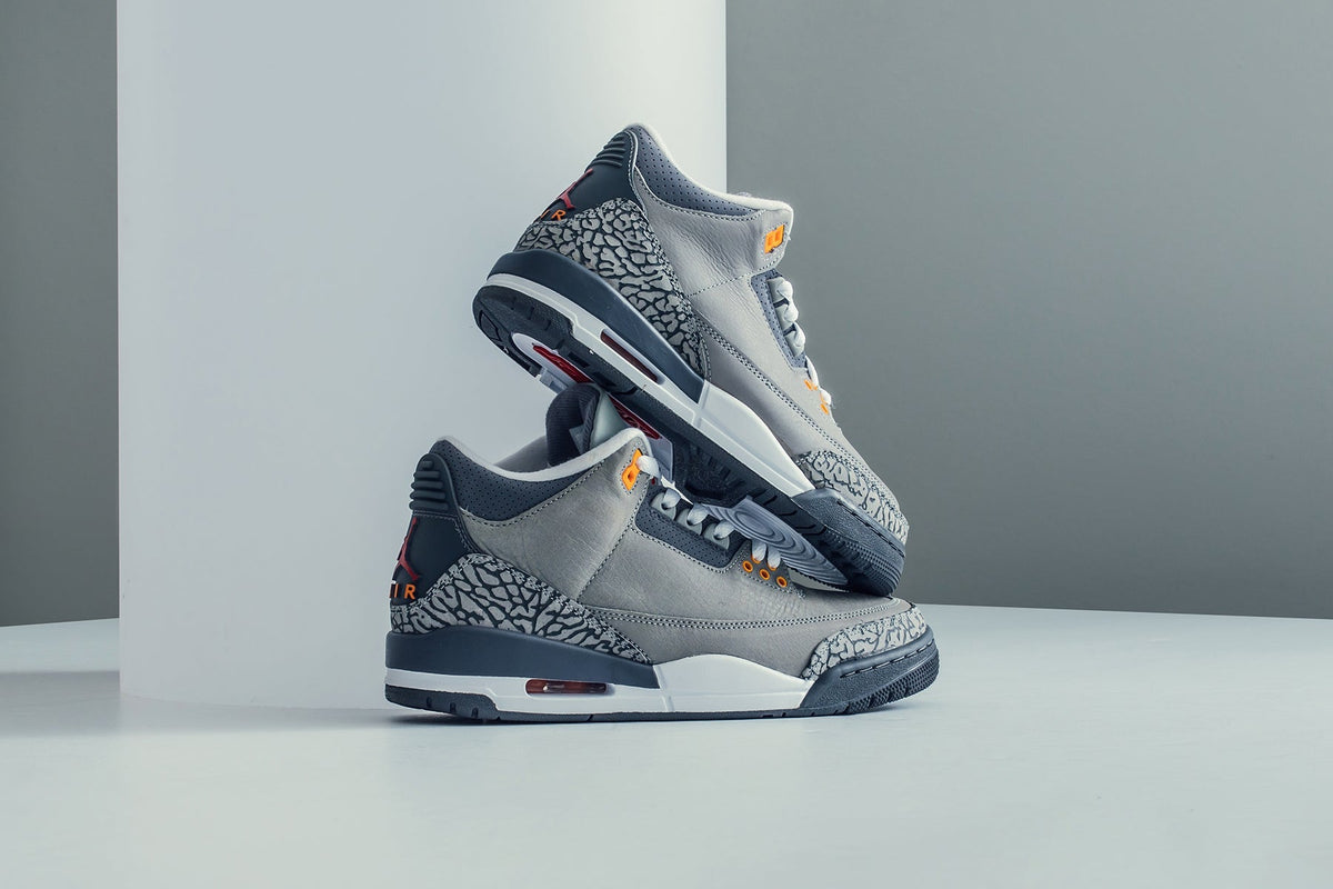 Air Jordan 3 Retro (GS) "Cool Grey" - Silver/Sport Red