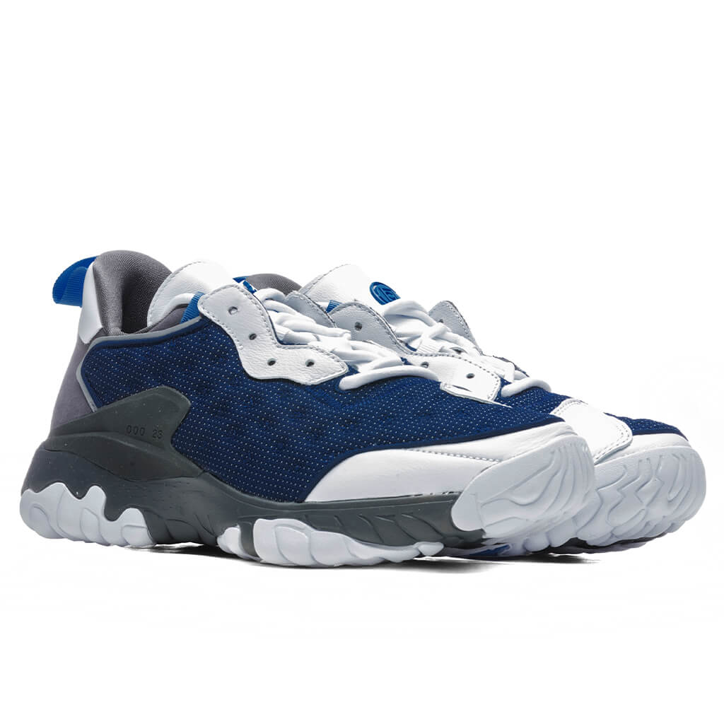 Delta 2 SP 'Flint' - White/University Blue/Iron Grey