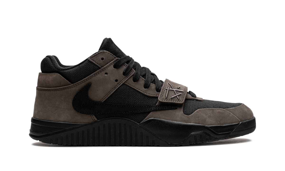 Jumpman Jack TR "Travis Scott - Dark Mocha" FZ8117 204