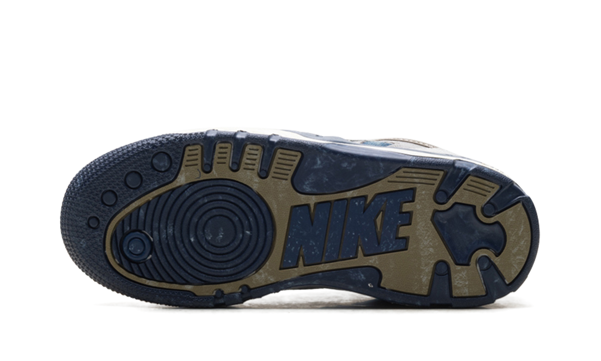Air Force 3 Low SP "Nigo x Levi's Olive Grey" HQ0262 001