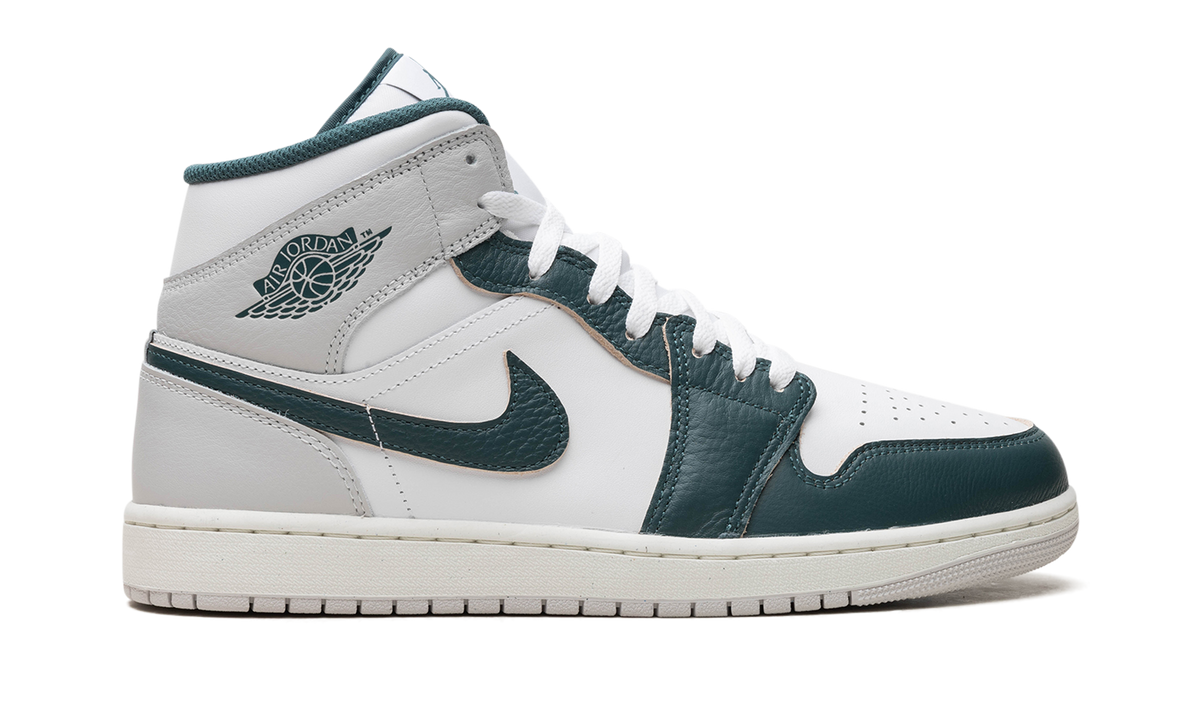 Air Jordan 1 Mid "Oxidized Green" FQ7720 103
