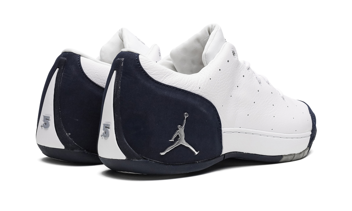 Jordan Carmelo 1.5 Low "White/Metallic Silver-Obsidian" 311042 101
